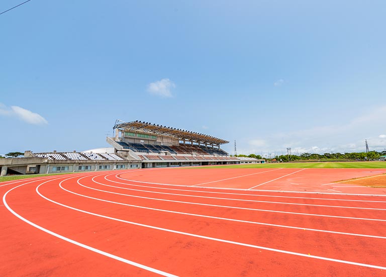 沖縄市陸上競技場 運動施設案内 公式 コザ運動公園