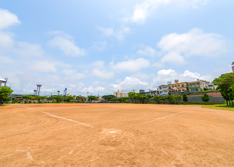 沖縄市サブトラック兼ソフトボール場 運動施設案内 公式 コザ運動公園